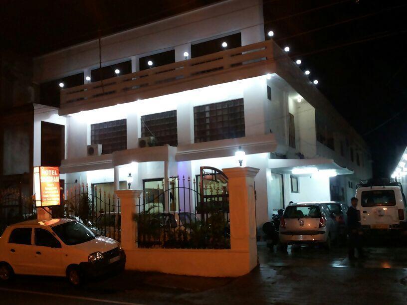 Oyo 26602 Hotel Shubham Dehradun Extérieur photo