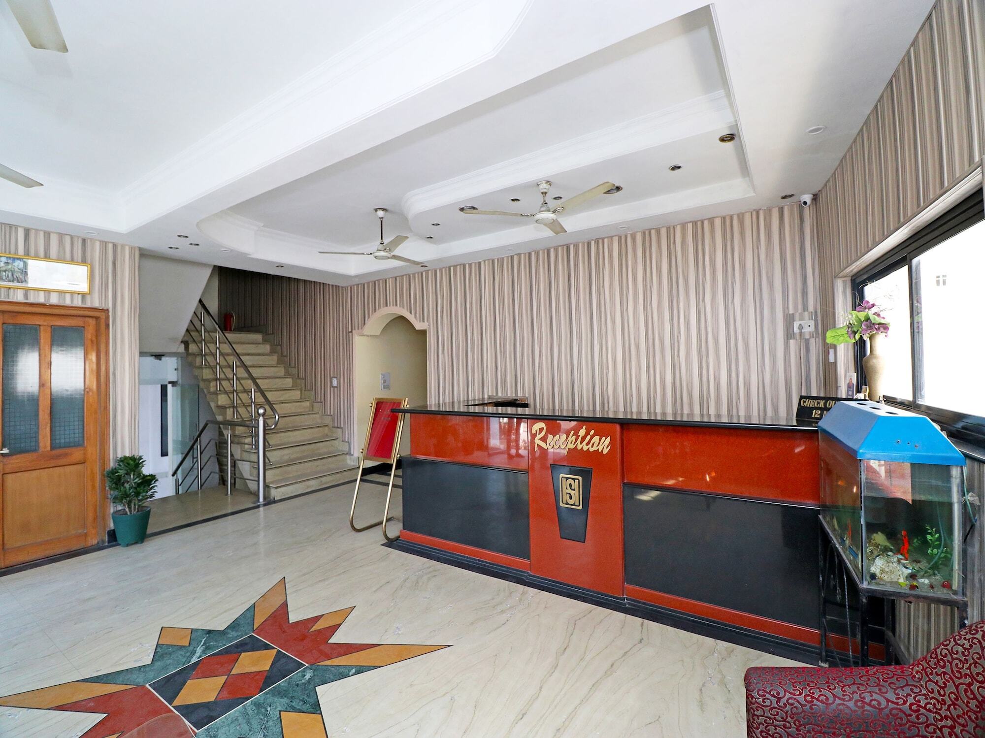 Oyo 26602 Hotel Shubham Dehradun Extérieur photo